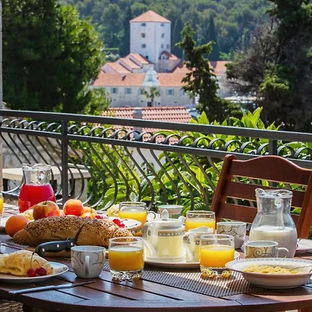 Golden View Luxury * Maslinica